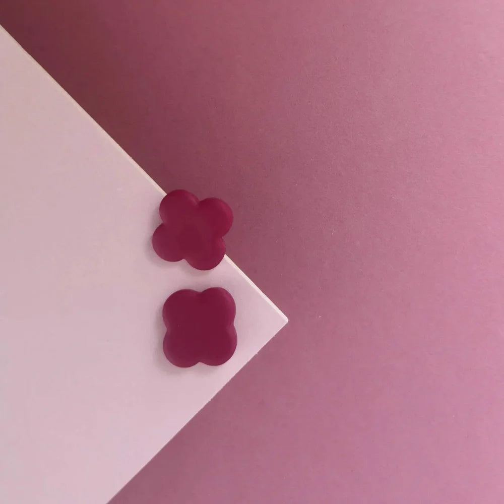 BUDDIE stud Burgundy earrings