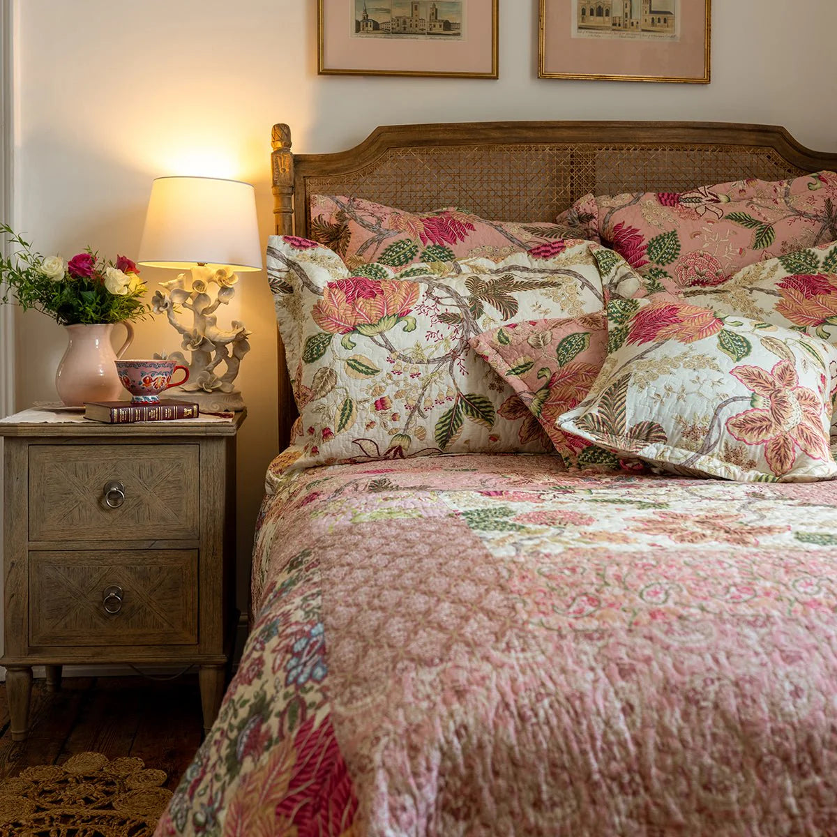 Bedspread, quilted Soft pink & green, reversible, Single