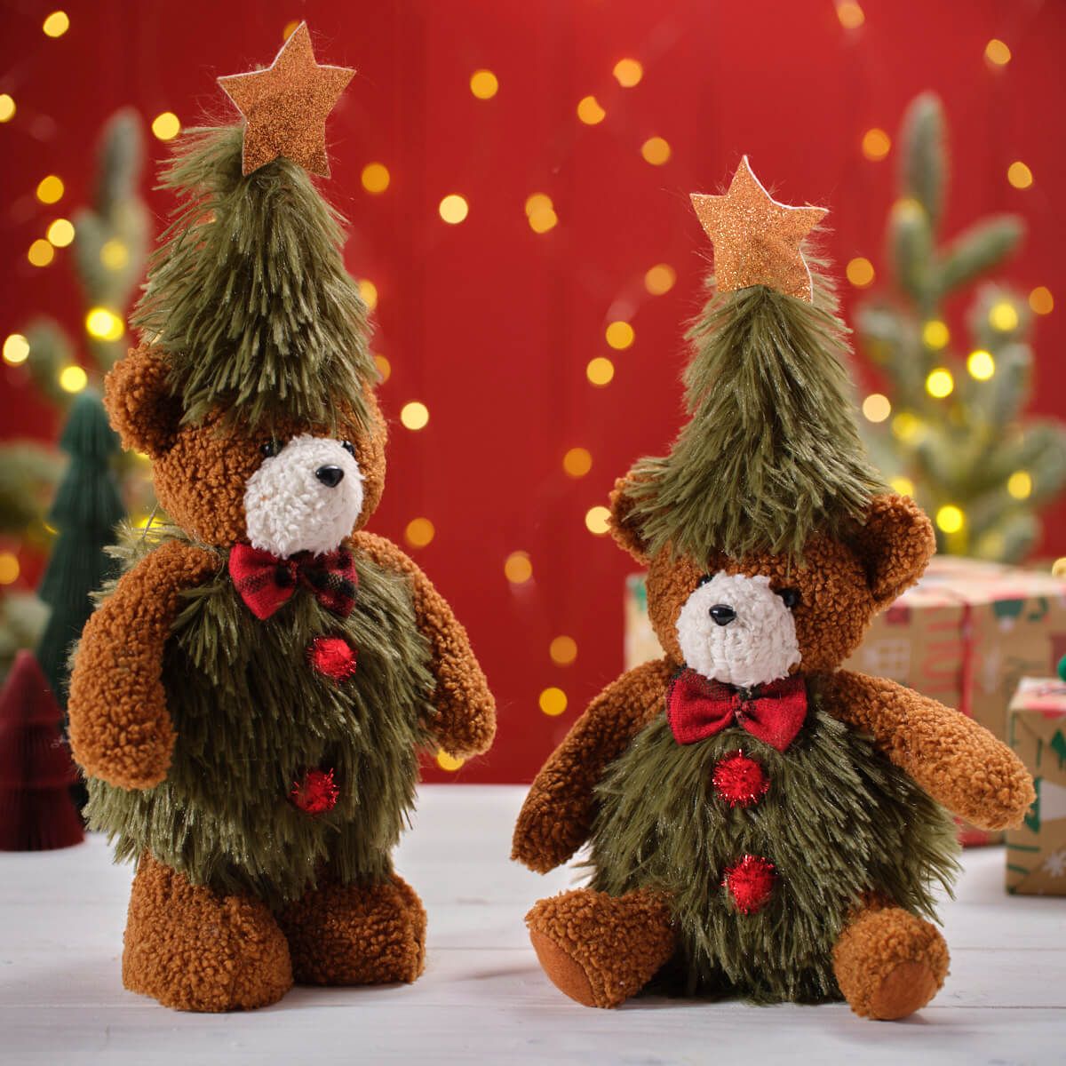 CHRISTMAS TREE SITTING & STANDING BEAR WITH STAR