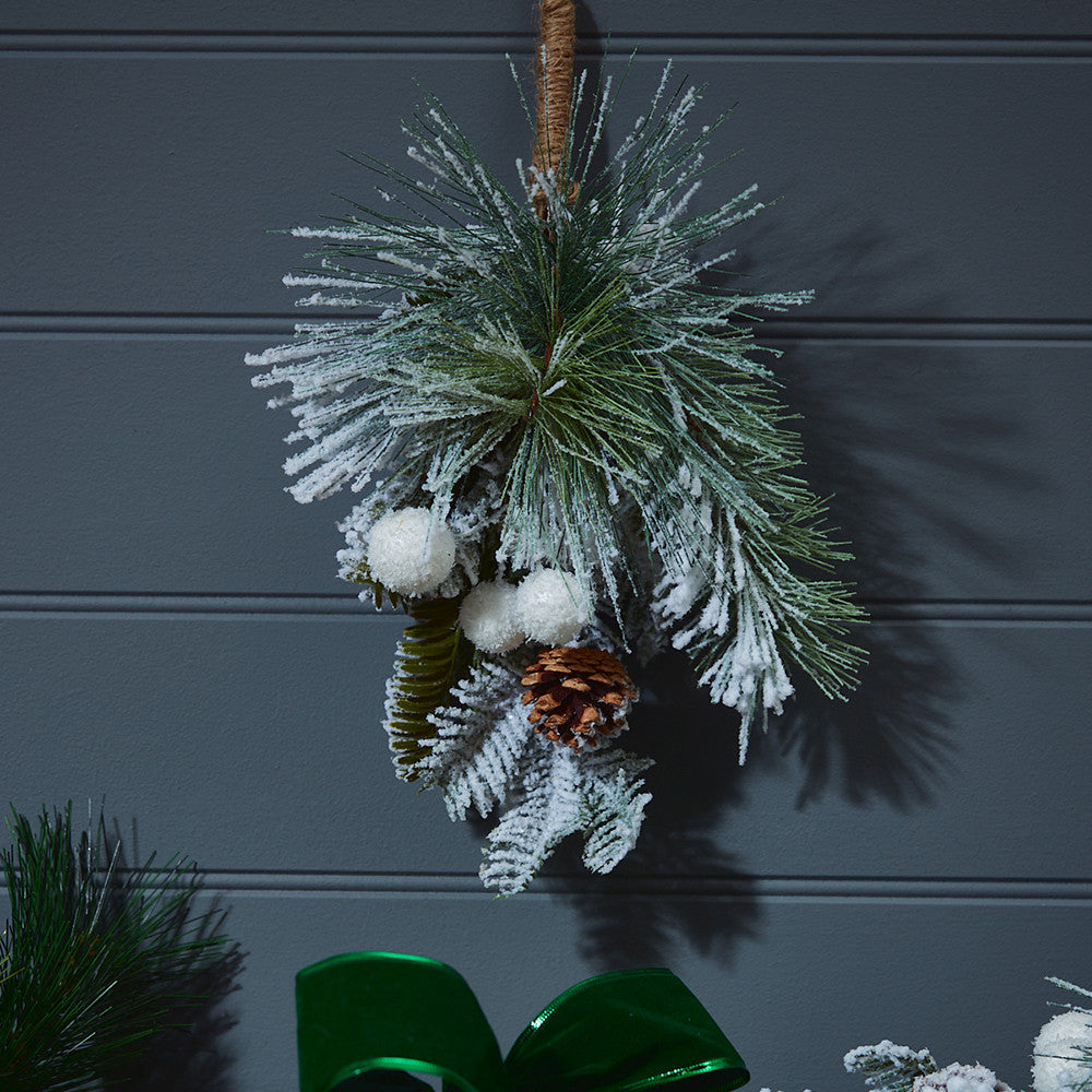 Pinecone Pick-Hanger