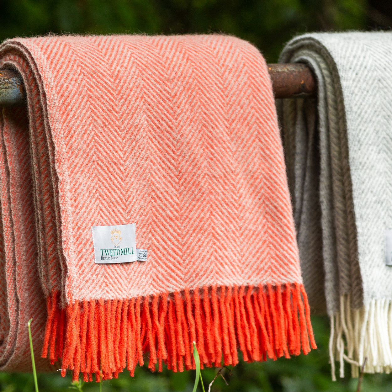 herringbone-flamingo-pearl-throw